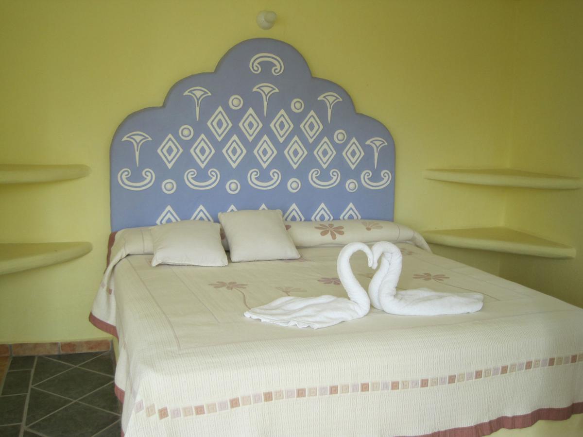Hotel Zicatela Dorada Пуерто Ескондидо Екстериор снимка